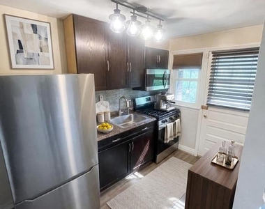 3566 Dudley Avenue - Photo Thumbnail 5
