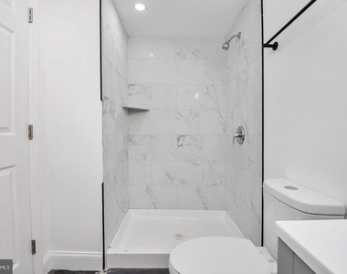 2828 Lake Avenue - Photo Thumbnail 20