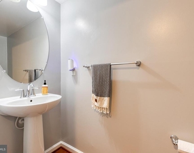 513 Bluffton Drive - Photo Thumbnail 6