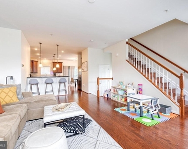 513 Bluffton Drive - Photo Thumbnail 10