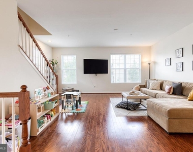 513 Bluffton Drive - Photo Thumbnail 7