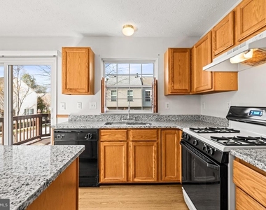 8224 Spadderdock Way - Photo Thumbnail 8
