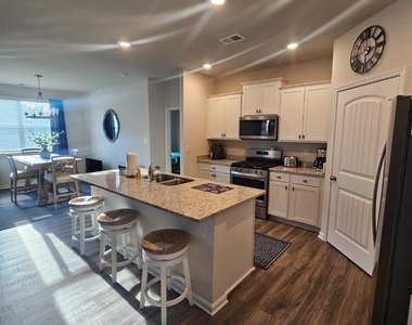 34278 Gooseberry Avenue - Photo Thumbnail 6