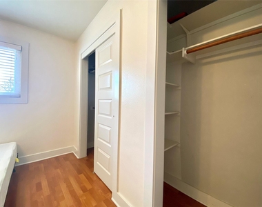 3815 Guadalupe St - Photo Thumbnail 7