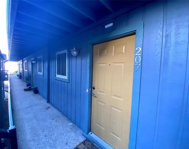 3815 Guadalupe St - Photo Thumbnail 18