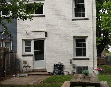 1316 Eastern Avenue Ne - Photo Thumbnail 30