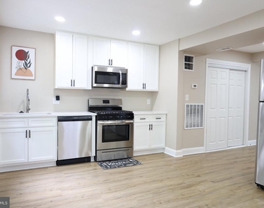 1316 Eastern Avenue Ne - Photo Thumbnail 13