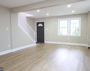 1316 Eastern Avenue Ne - Photo Thumbnail 3