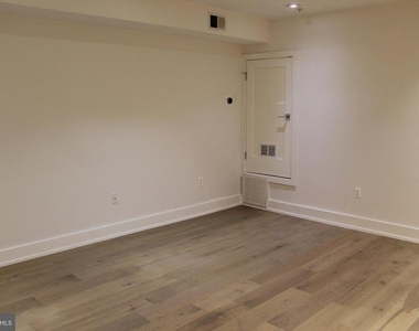5110 Fort Totten Drive Ne - Photo Thumbnail 10