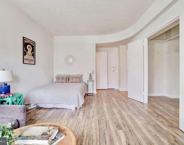 1727 Massachusetts Avenue Nw - Photo Thumbnail 13