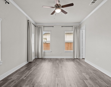865 Limmer Loop - Photo Thumbnail 27