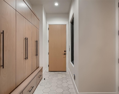 6412 Lantern View Dr - Photo Thumbnail 17