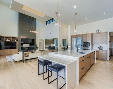 6412 Lantern View Dr - Photo Thumbnail 12