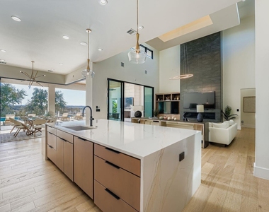 6412 Lantern View Dr - Photo Thumbnail 13