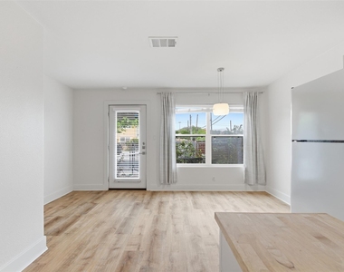 1101 Grove Blvd - Photo Thumbnail 3