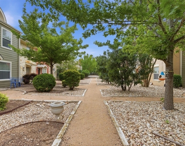 1101 Grove Blvd - Photo Thumbnail 20