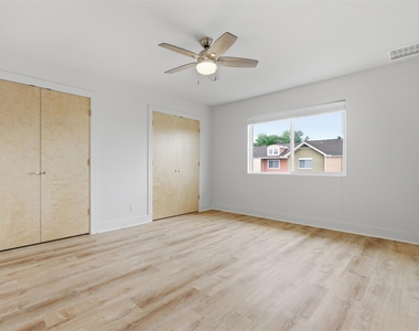 1101 Grove Blvd - Photo Thumbnail 13