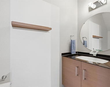 1101 Grove Blvd - Photo Thumbnail 10