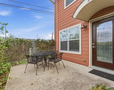 1101 Grove Blvd - Photo Thumbnail 2