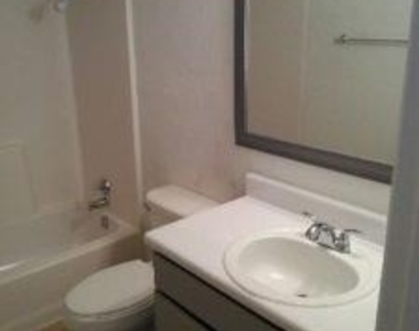 1320 Wilson St - Photo Thumbnail 4