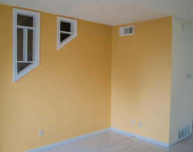 1745 Wooten Park Dr - Photo Thumbnail 5