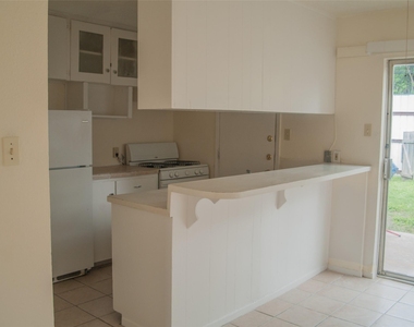 1745 Wooten Park Dr - Photo Thumbnail 6