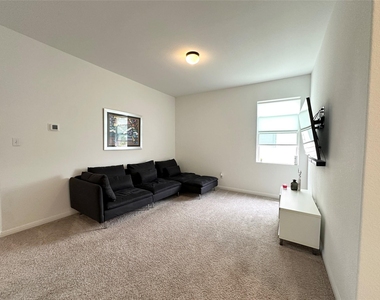 2009 Winston Way - Photo Thumbnail 10