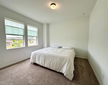 2009 Winston Way - Photo Thumbnail 12