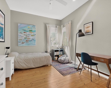 807-2 W Gibson St - Photo Thumbnail 16