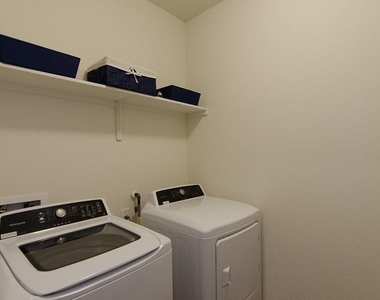 409 Otto Ave - Photo Thumbnail 26