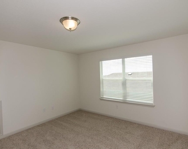 409 Otto Ave - Photo Thumbnail 17