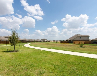 409 Otto Ave - Photo Thumbnail 30