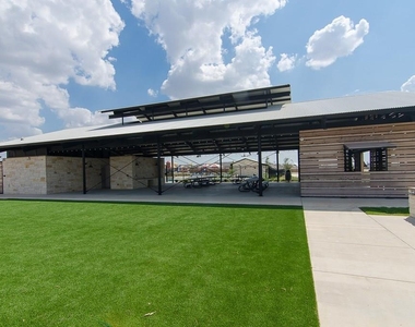 409 Otto Ave - Photo Thumbnail 36