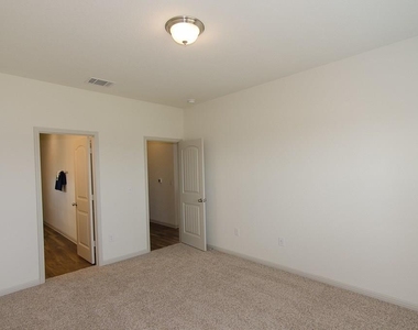 409 Otto Ave - Photo Thumbnail 12