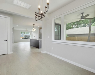 313 Blackson Ave - Photo Thumbnail 5