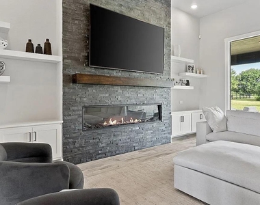 1102 Woodpark Ln - Photo Thumbnail 10