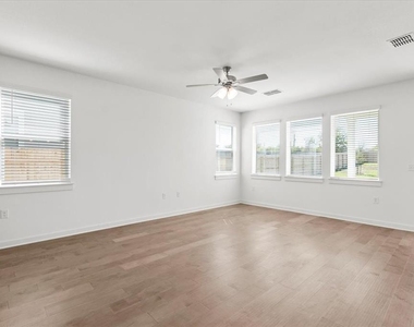 7409a Sparkling Light Dr - Photo Thumbnail 6
