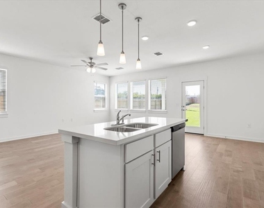 7409a Sparkling Light Dr - Photo Thumbnail 7