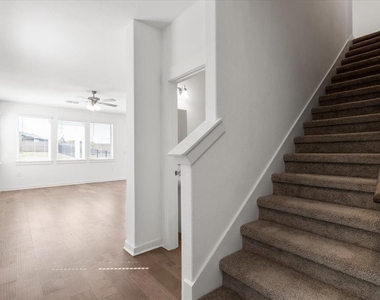7409a Sparkling Light Dr - Photo Thumbnail 2