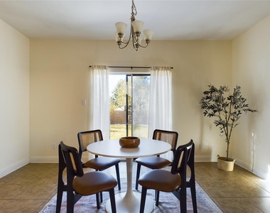 12013 Oaklynn Ct - Photo Thumbnail 10