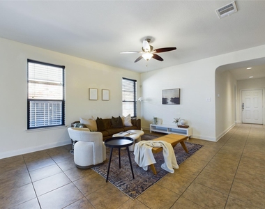 12013 Oaklynn Ct - Photo Thumbnail 5