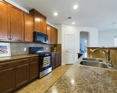 12013 Oaklynn Ct - Photo Thumbnail 12