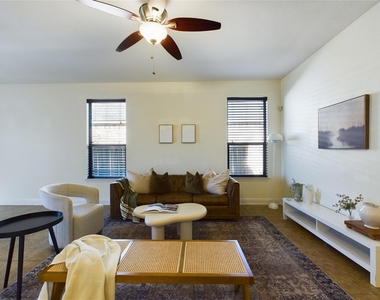 12013 Oaklynn Ct - Photo Thumbnail 4