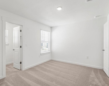 7416 Sparkling Light Dr - Photo Thumbnail 20