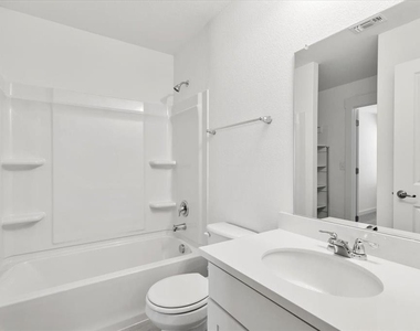 7416 Sparkling Light Dr - Photo Thumbnail 18