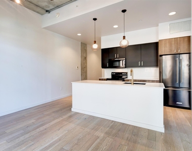 1501 E 4th St - Photo Thumbnail 5