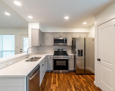 1205 Dobie Dr - Photo Thumbnail 1