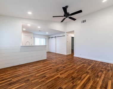 1205 Dobie Dr - Photo Thumbnail 3