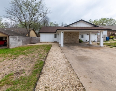 1205 Dobie Dr - Photo Thumbnail 16