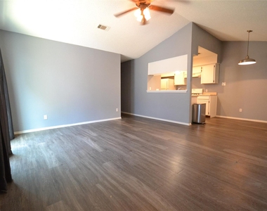 16114 Windermere Dr - Photo Thumbnail 1